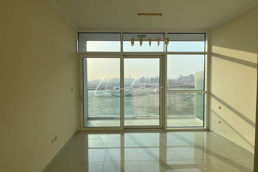 4 images image img