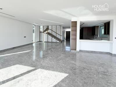 5 Bedroom Villa for Sale in Tilal Al Ghaf, Dubai - Exquisite 5 Bedroom Villa|Backing green belt|Ready