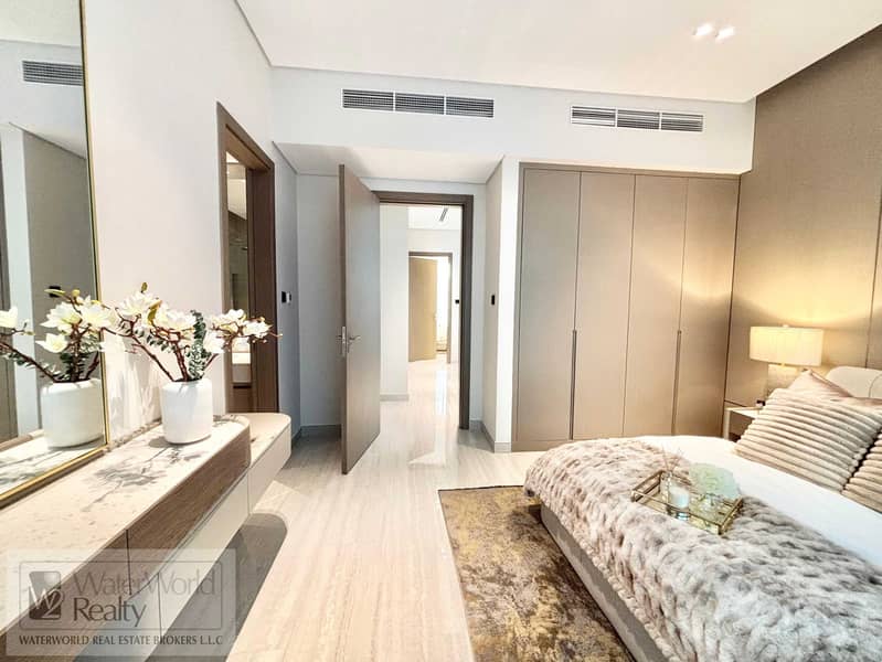 8 bedroom. jpeg