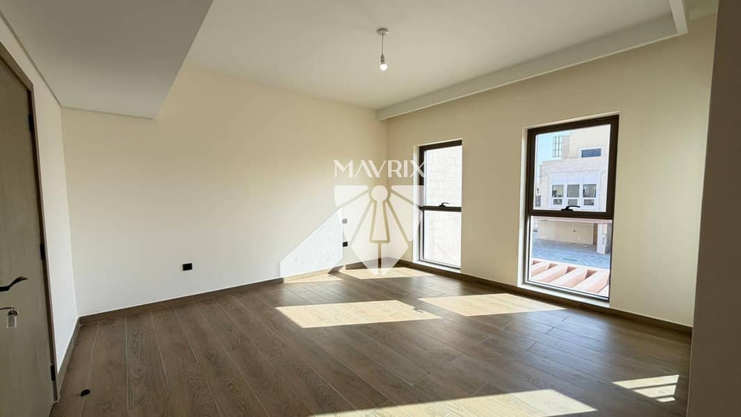 8 Image 8
