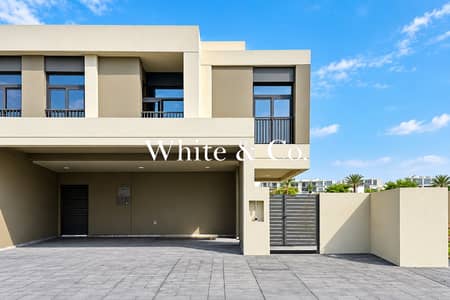 4 Bedroom Townhouse for Sale in Dubai South, Dubai - Corner Unit | Ready Soon | Family Home