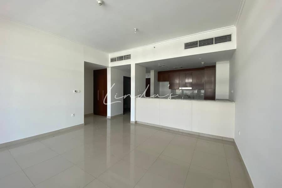 3 images image img