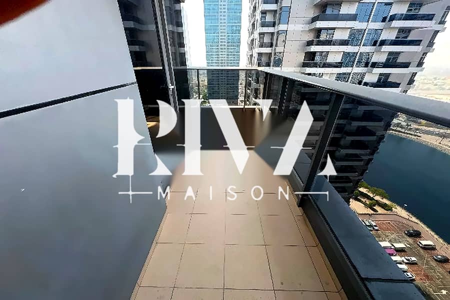 4 riva_balcony. jpg