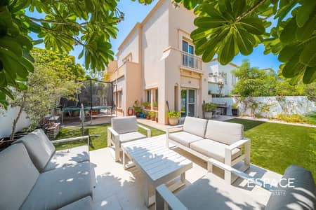 3 Slaapkamers Villa te Koop in The Lakes, Dubai - Villa in The Lakes,Maeen,Maeen 2, 3 slaapkamers, 7999950 AED - 16465434 3 Slaapkamers Villa te Koop in The Lakes, Dubai - Villa in The Lakes,Maeen,Maeen 2, 3 slaapkamers, 7999950 AED - 16465434