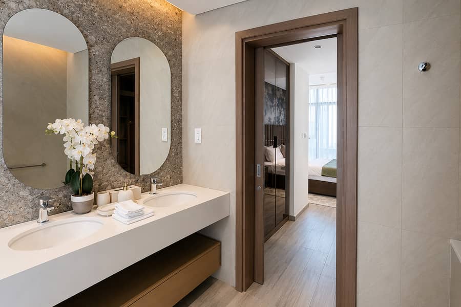 12 Bathroom - 3. jpg