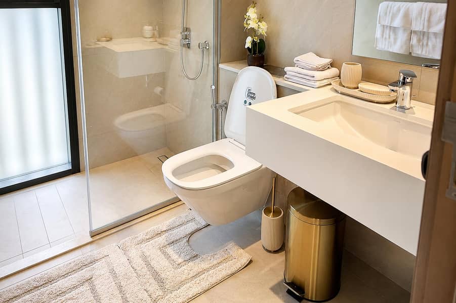 20 Bathroom -1. jpg