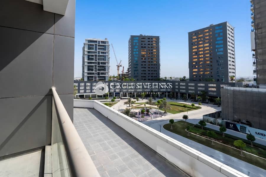 Vacant | Low Floor | Ready To Move In Vacant | Low Floor | Ready To Move In