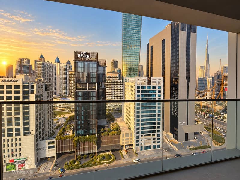 7 08-balcony-sunset-4x3. png
