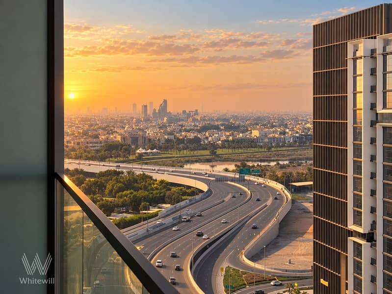 8 05-balcony-sunset-4x3. png