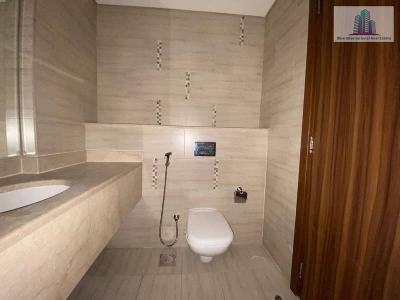11 bd54da64-d234-44b6-b70c-cae72af62d25. jpg