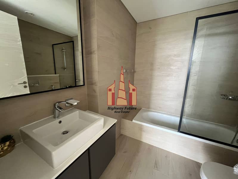 13 6cc7e393-f296-45b4-acc7-e85c7dfebb29. jpg