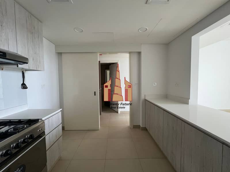 21 4da766d8-d815-47b7-a4f2-968022c65b68. jpg