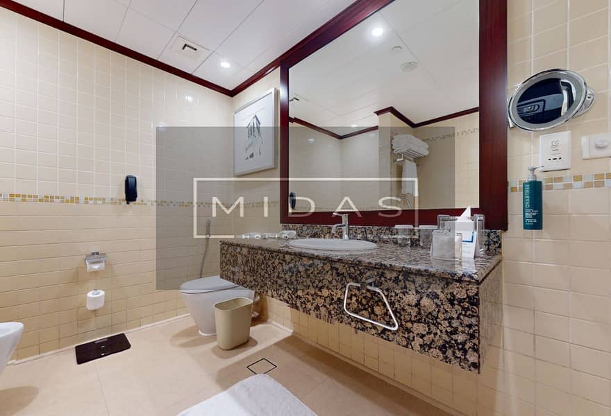 3 Washroom. jpg