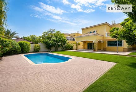 Villa de 4 chambres à à louer à Jumeirah Park, Dubai - Villa à Jumeirah Park, 4 chambres, 450000 AED - 16385955