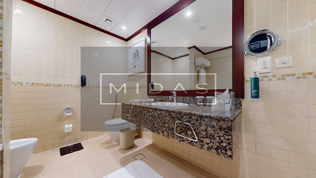 8 MIDAS-REAL-ESTATE-Hilton-The-Walk-2701-02262026_135924. jpg