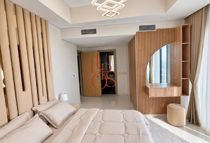 4 Photo 23