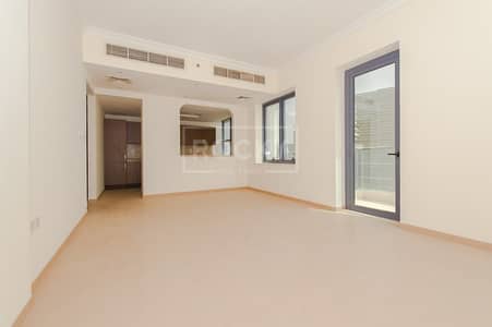 Spacious | 2-Bed | Kitchen Equipped | Multiple Units Spacious | 2-Bed | Kitchen Equipped | Multiple Units