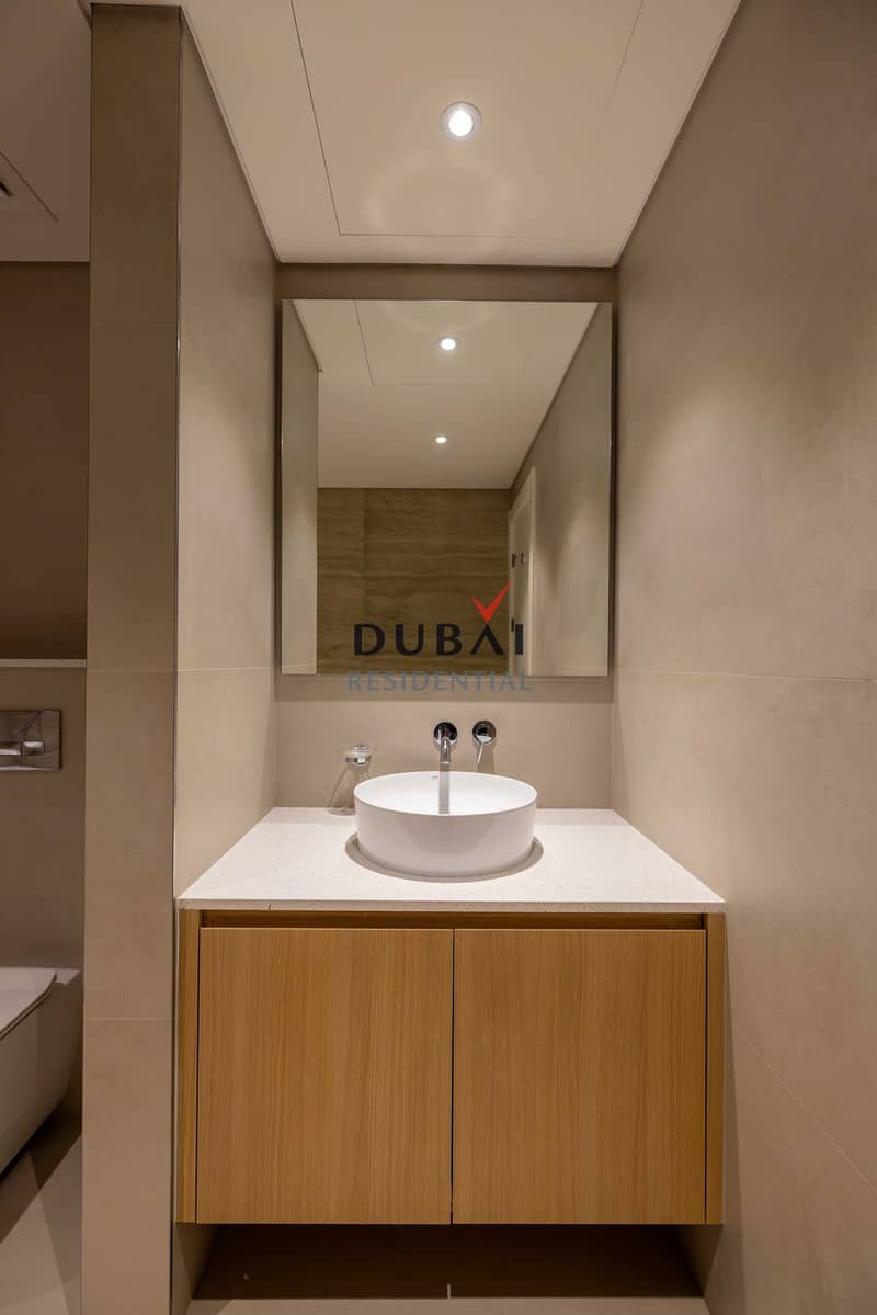 23 071A4127. jpg