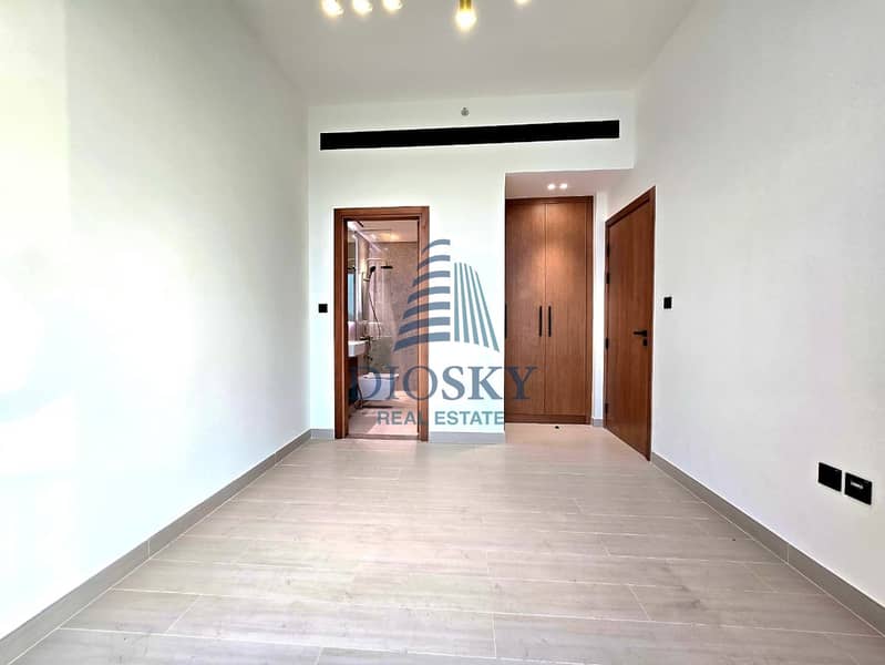 5 Image 5