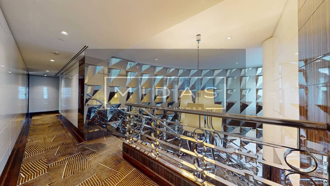 17 Hillton-The-Walk-4302-09302025_164426. jpg