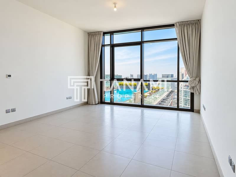 Canal and Pool View | Spacious 2 BR w Balcony Canal and Pool View | Spacious 2 BR w Balcony