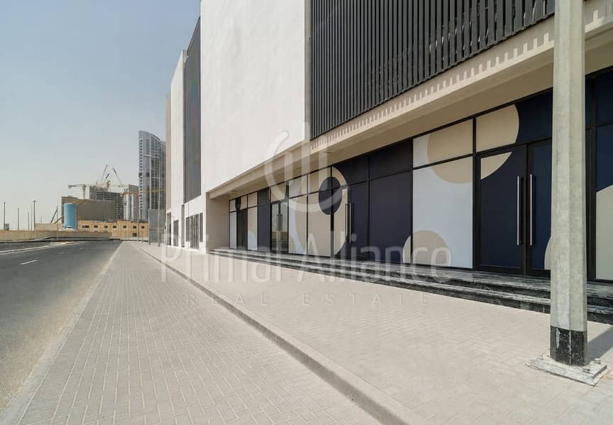 Retail 752 To 2724 Sqft | Up To 4 Adjoining Units | Main Road Frontage | 3–12 Parking Retail 752 To 2724 Sqft | Up To 4 Adjoining Units | Main Road Frontage | 3–12 Parking