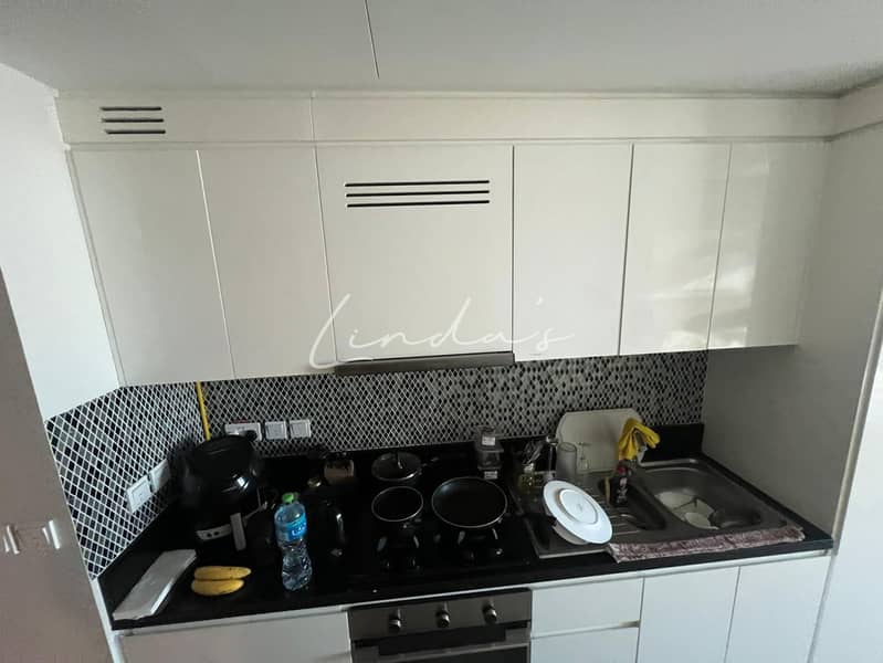 5 images image img