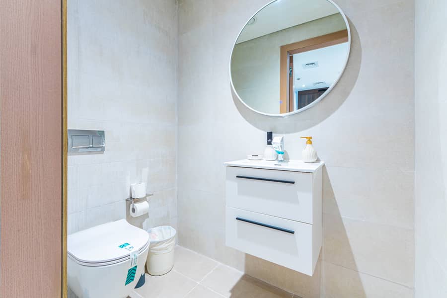 22 washroom 1.1. jpg