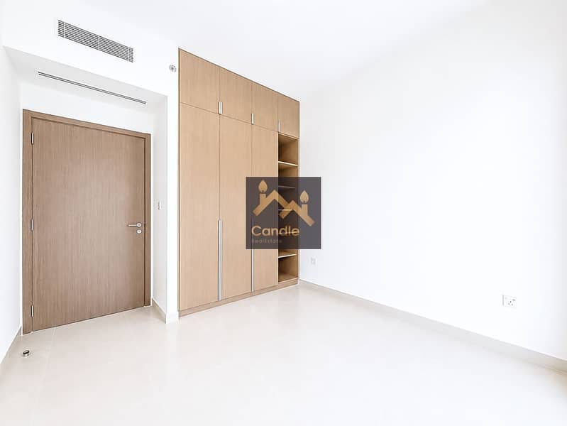 6 room. jpg