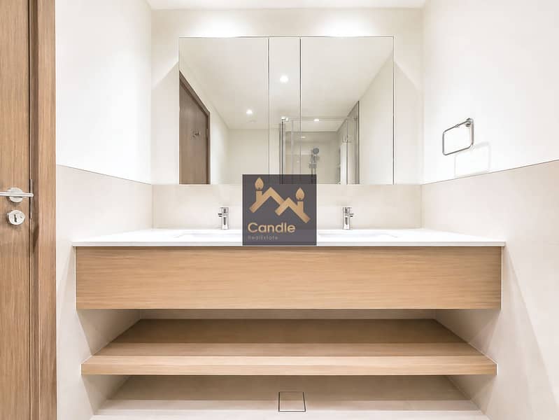 12 master bathroom. jpg