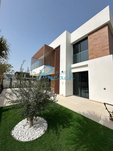 5 Bedroom Villa for Rent in Saadiyat Island, Abu Dhabi - WhatsApp Image 2026-09-11 at 4.04. 12 PM. jpeg 5 Bedroom Villa for Rent in Saadiyat Island, Abu Dhabi - WhatsApp Image 2026-09-11 at 4.04. 12 PM. jpeg