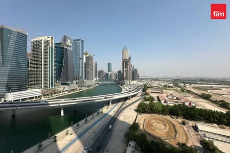 1 Bedroom Apartment for Sale in Business Bay, Dubai - Canal View | Vacant | Prime Location
