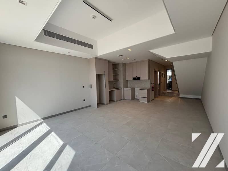 2 ef44bca6-3307-4e82-8c8f-815ac66d30e6. jpg