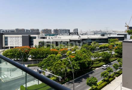 2 Bedroom Flat for Sale in Sobha Hartland, Dubai - Vacant on Transfer | Large Layout | Beside Mall