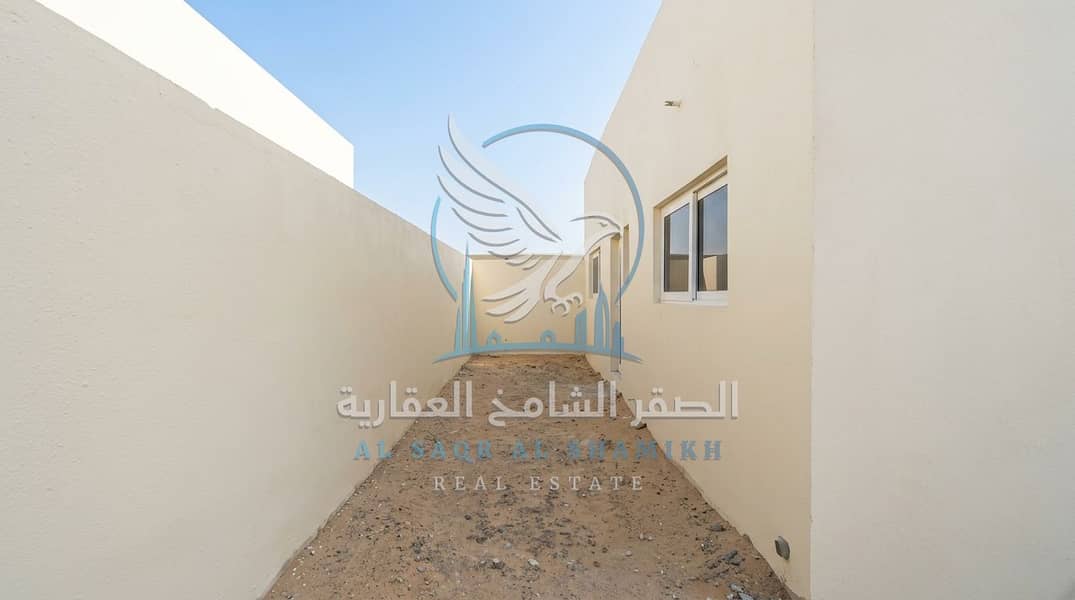 7 حوطة إنترلوك للإيجار في الصجعة Interlock Yard for Rent in Al Sajaa 1. jpeg