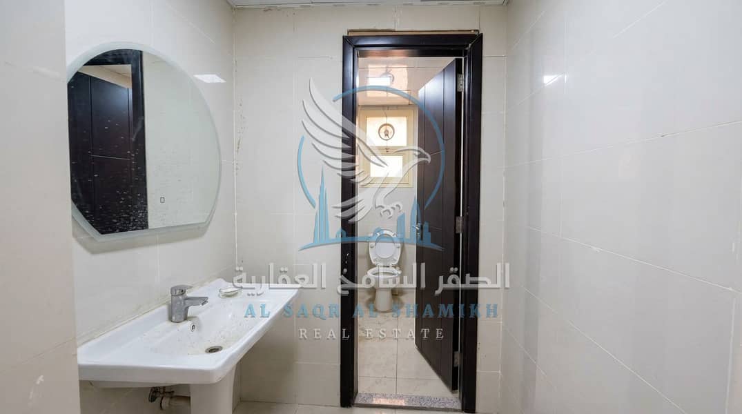 10 مستودع بي الصجعة ميساحة 4500 قدم. jpeg