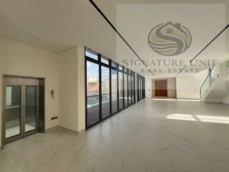 Luxury 5BR Villa with Pool | Elevator | Garden