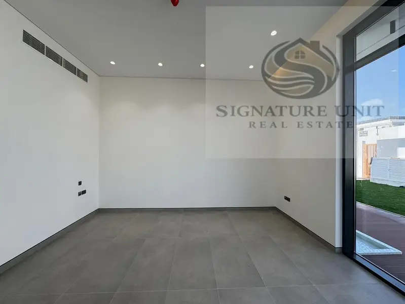 Luxury 5BR Villa with Pool | Elevator | Garden