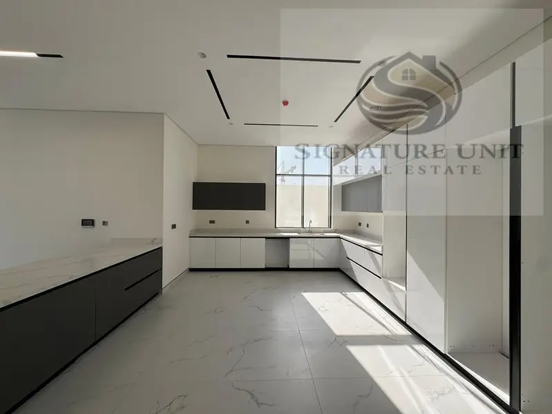 Luxury 5BR Villa with Pool | Elevator | Garden