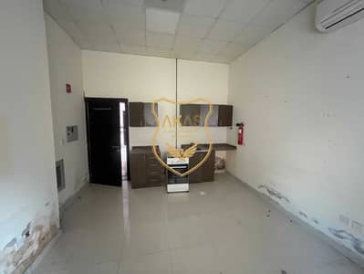 Studio de  à à louer à Al Qulayaah, Sharjah - IMG_2048. jpg