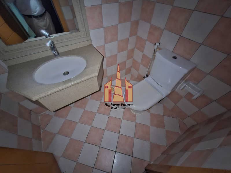 13 82551. jpg
