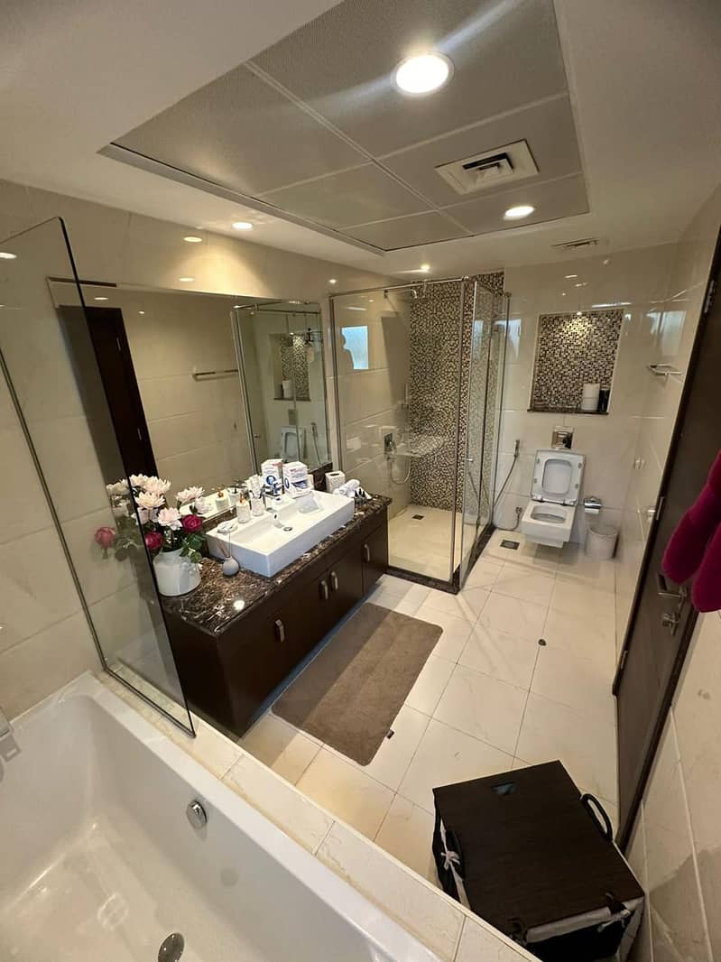 7 bath1. jpeg