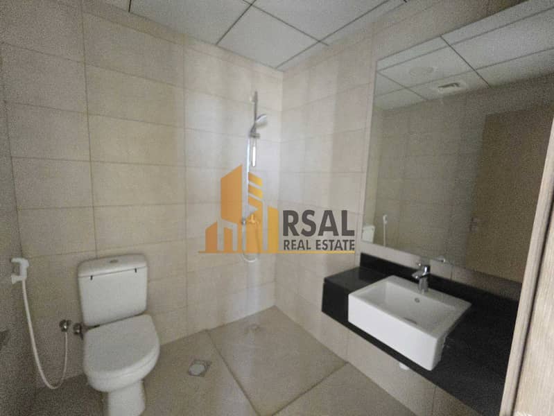 8 136066. jpg