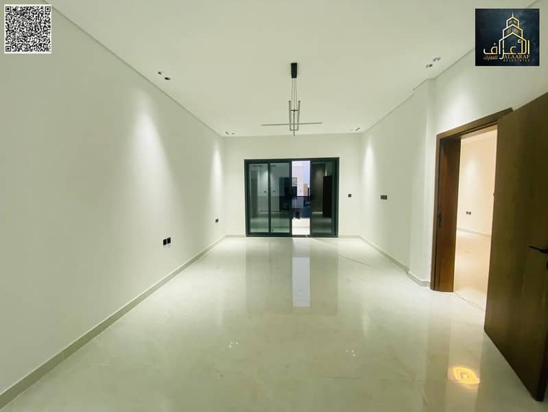 12 69c81555-793b-4911-ad01-e2f75234ab78. jpg