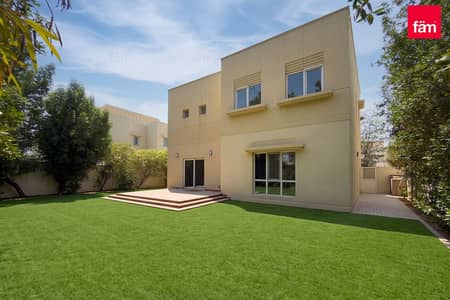 3 habitaciones Villa para en Venta en The Meadows, Dubai - Villa en The Meadows,The Meadows 9, 3 dormitorios, 9500000 AED - 16481616 3 habitaciones Villa para en Venta en The Meadows, Dubai - Villa en The Meadows,The Meadows 9, 3 dormitorios, 9500000 AED - 16481616
