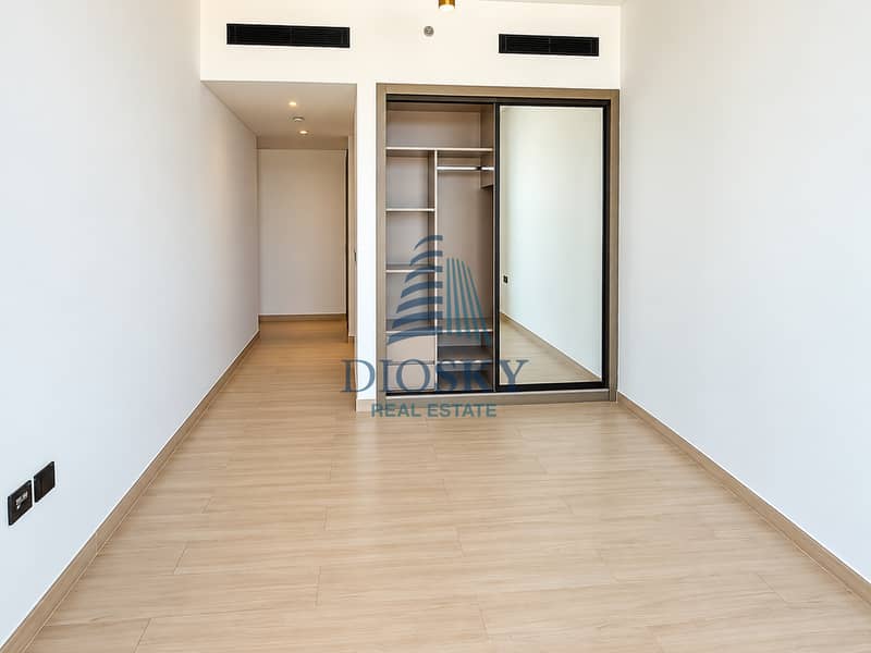 6 Image 6