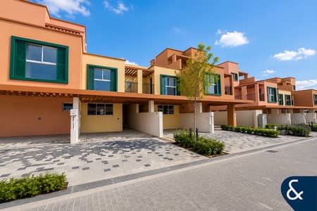 5 Camere Townhouse in vendita a DAMAC Lagoons, Dubai - Villetta a schiera a DAMAC Lagoons,Nice, 5 camere da letto, 3300000 AED - 16457403 5 Camere Townhouse in vendita a DAMAC Lagoons, Dubai - Villetta a schiera a DAMAC Lagoons,Nice, 5 camere da letto, 3300000 AED - 16457403
