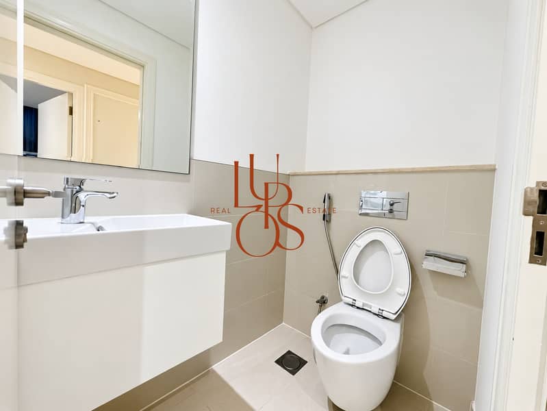 14 Furnished_Balcony_Apartment_14. jpg
