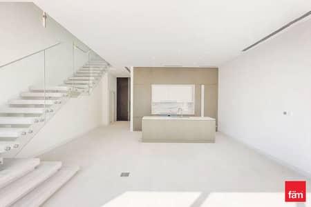 3 Bedroom Townhouse for Rent in Nad Al Sheba Gardens, Dubai - Flexible Cheque | Multiple Options | Corner Unit