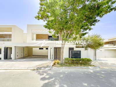 5 habitaciones Villa para en Venta en Yas Island, Abu Dhabi - Villa en Yas Island,West Yas, 5 dormitorios, 8500000 AED - 16485014 5 habitaciones Villa para en Venta en Yas Island, Abu Dhabi - Villa en Yas Island,West Yas, 5 dormitorios, 8500000 AED - 16485014